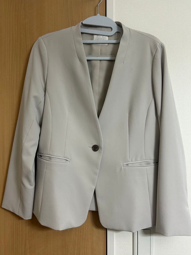 groveパンツスーツ