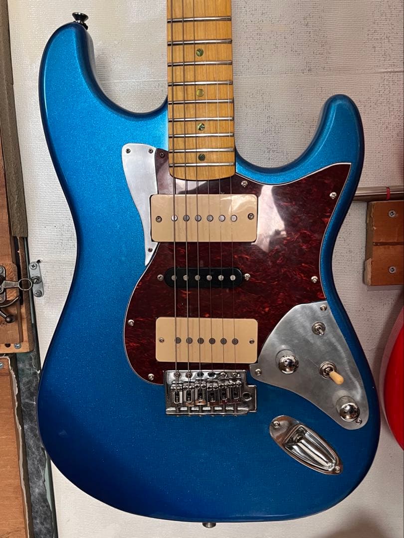 ストラトキャスター　ジャズマスター　カスタム　改造　コンポーネント