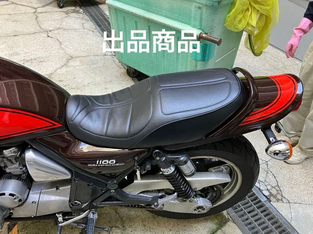 Kawasaki カワサキ ゼファー1100 シート 純正　あんこ抜き加工済み
