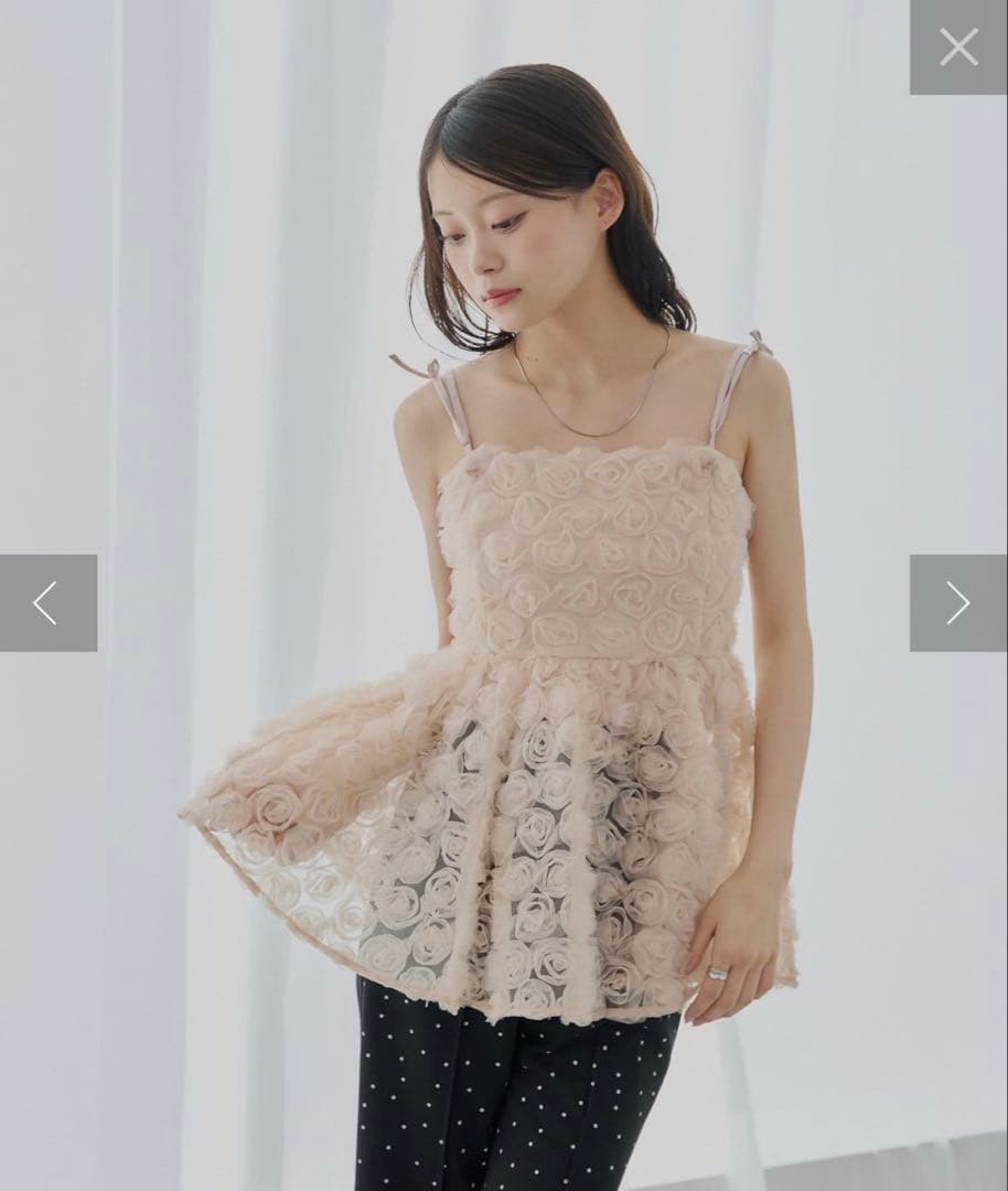 chico ローズチュールペプラムブラウス - メルカリ