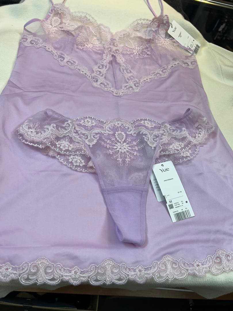 ワコール高級ブランドユエキャミソール&ショーツ「Tバック」セット Lingè Noël ランジェノエル 美胸脇高 シュッとRich型 ブラ