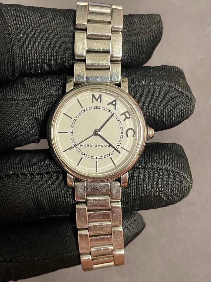 MARC JACOBS アナログ腕時計 シルバー - メルカリ
