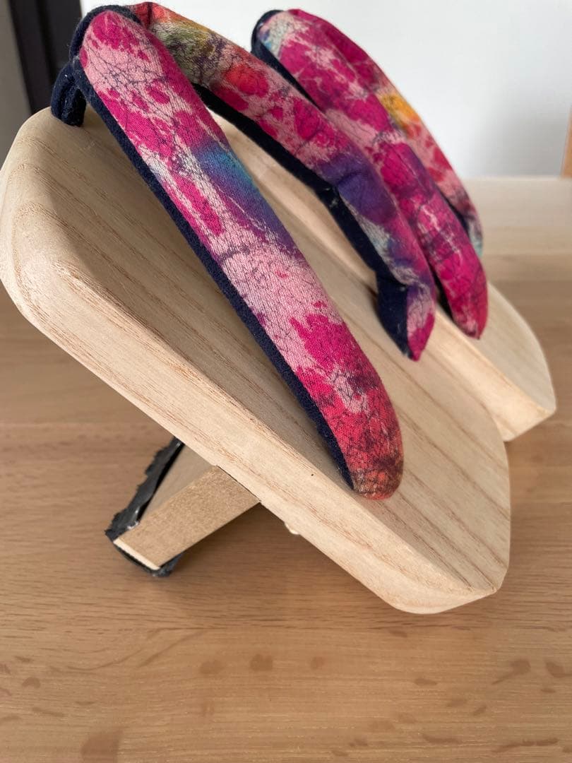 一本歯下駄　GETTA 多色 木製 花柄鼻緒　スポーツ工芸品 公式】ARUCUTO 進化する一本歯下駄GETTA