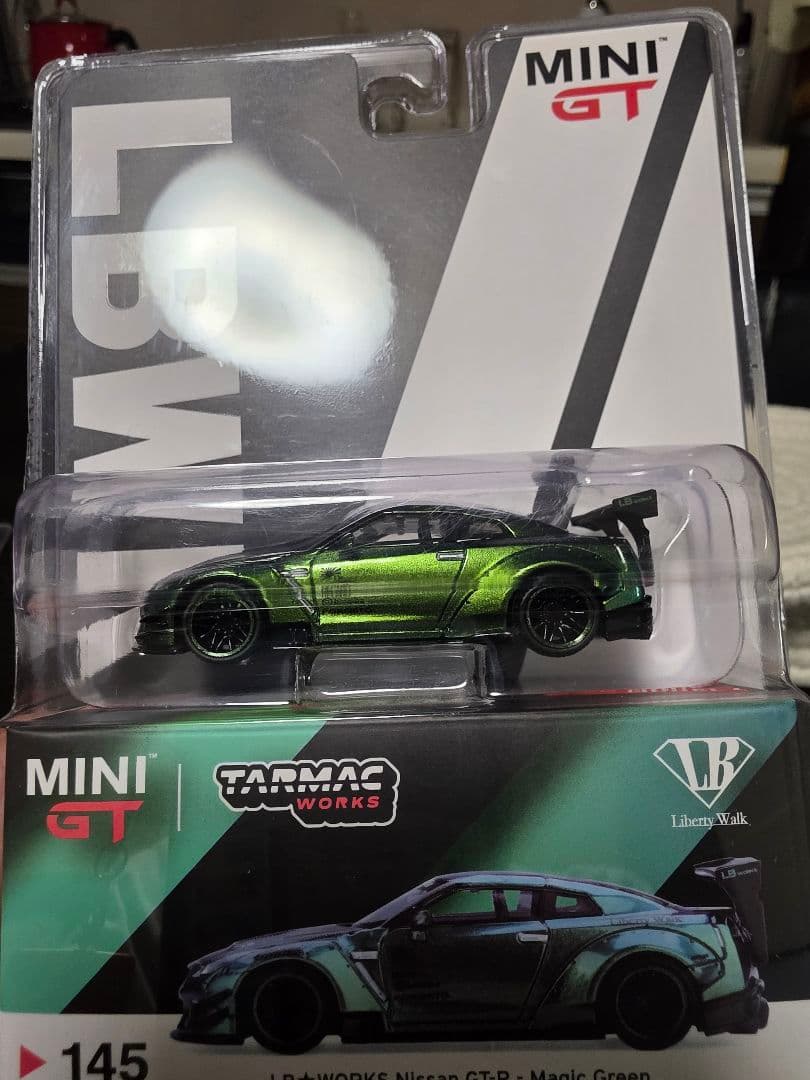 ミニカー MINI GT Nissan GT-R (R35) Liberty Walk 1/64スケール MINI GT「LB-Silhouette WORKS GT NISSAN 35GT-RR Ver.1