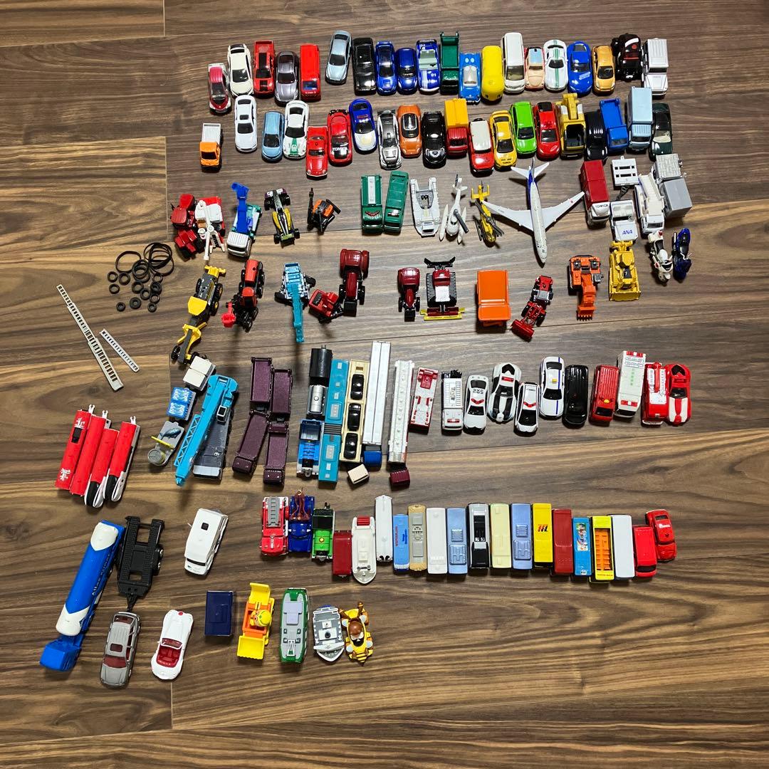 トミカなど車両118台まとめ売り カーズ、トーマス、飛行機、sikuなど
