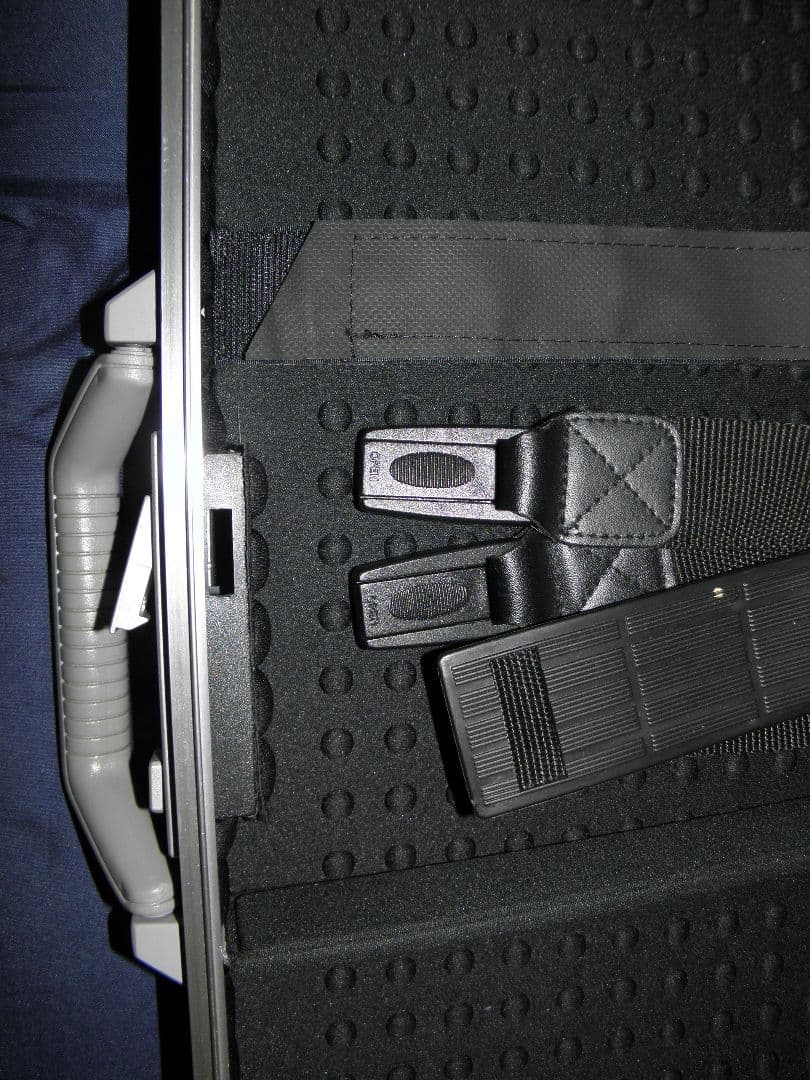 美品・凹みなし】ゼロハリバートン アルミ アタッシュケース A3対応