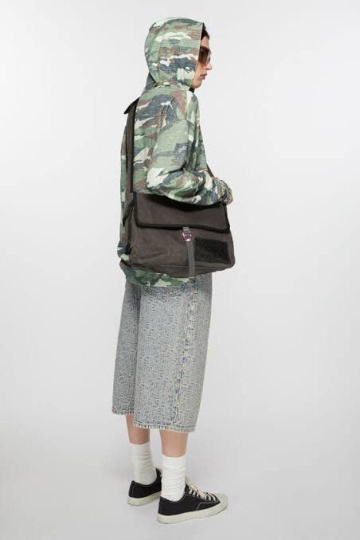Acne Studios Messenger Bag メッセンジャーバッグ
