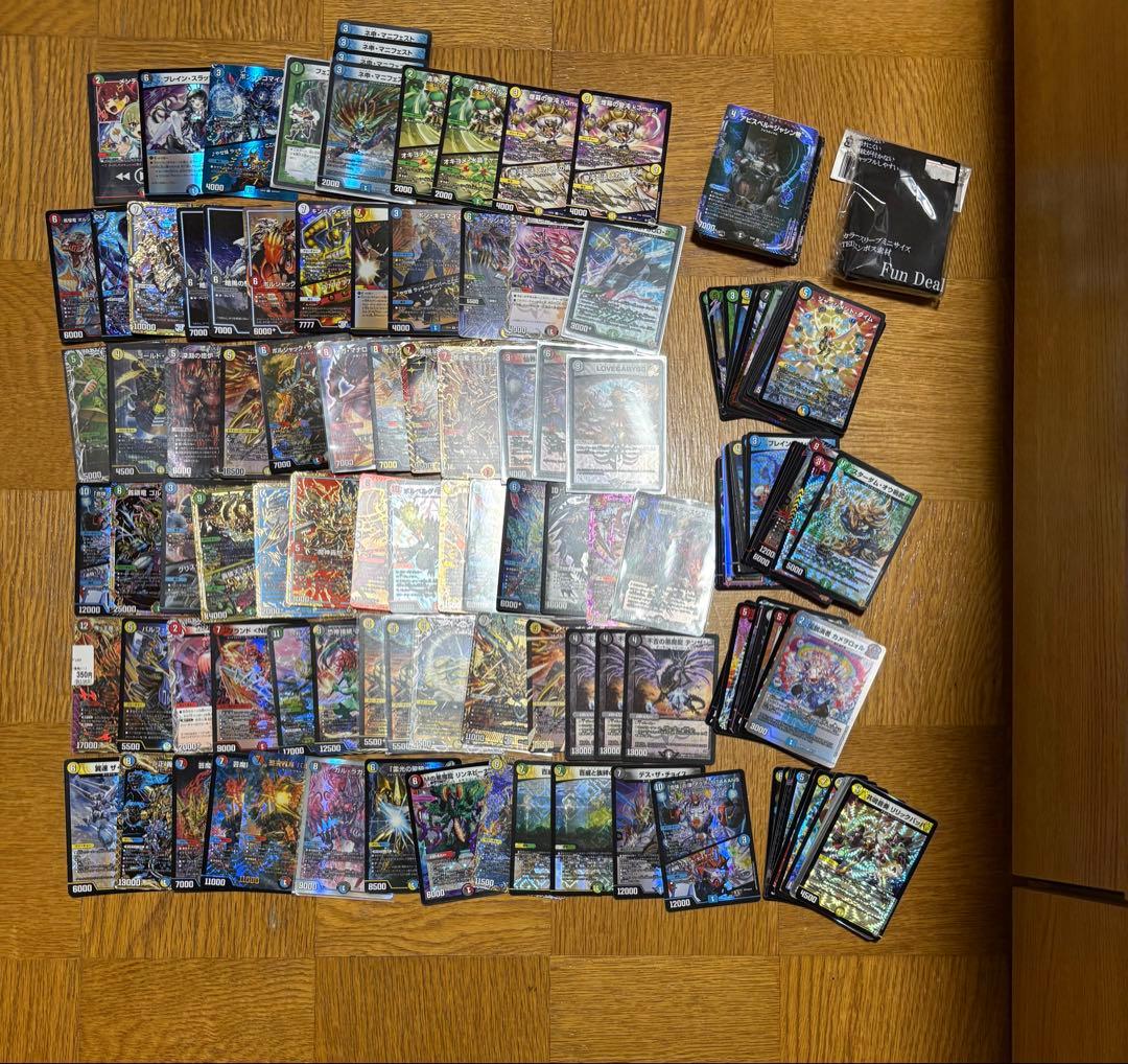 デュエマ引退品、デッキ、他にも光り物多数 - メルカリ