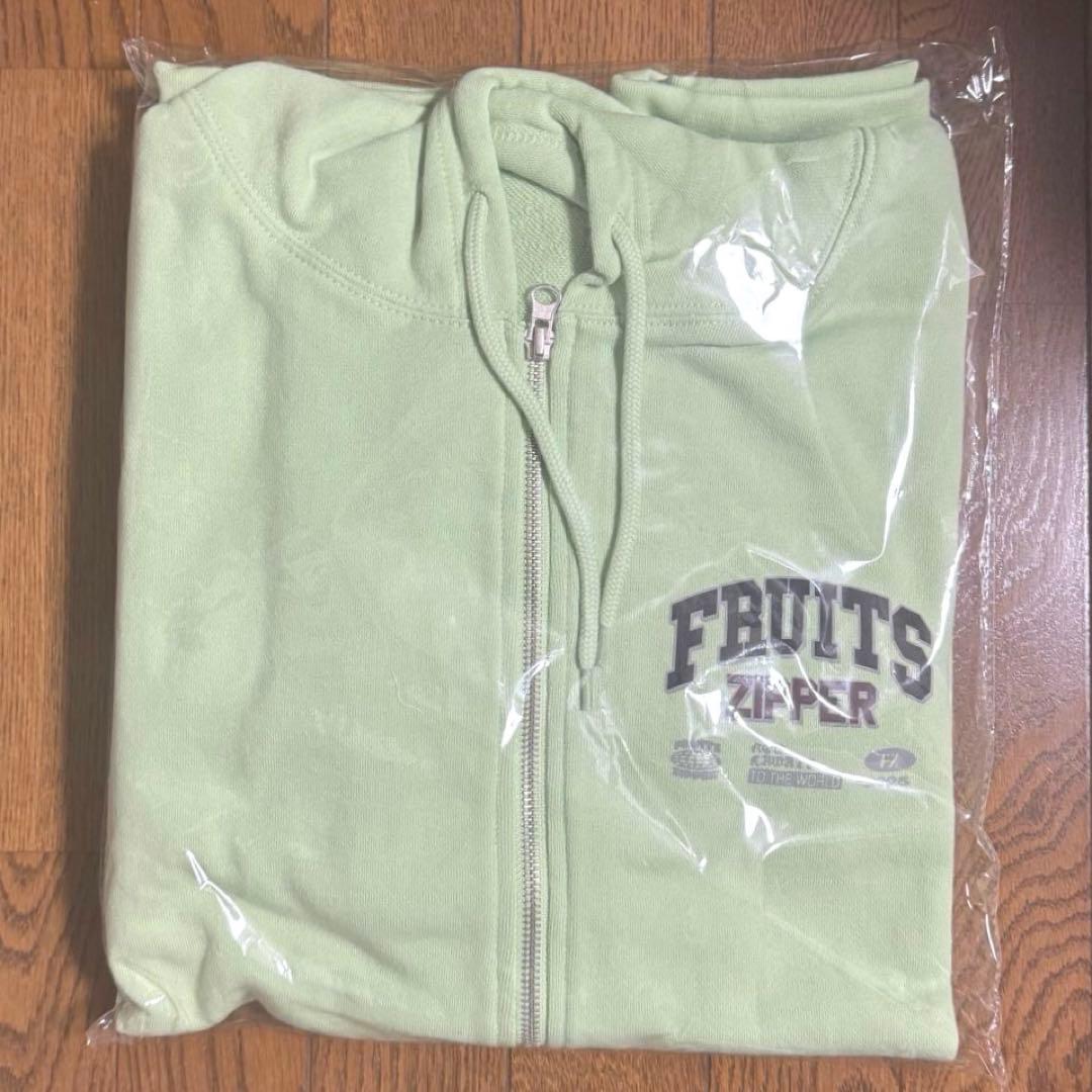 櫻井優衣 推しアピジップアップフーディー - メルカリ