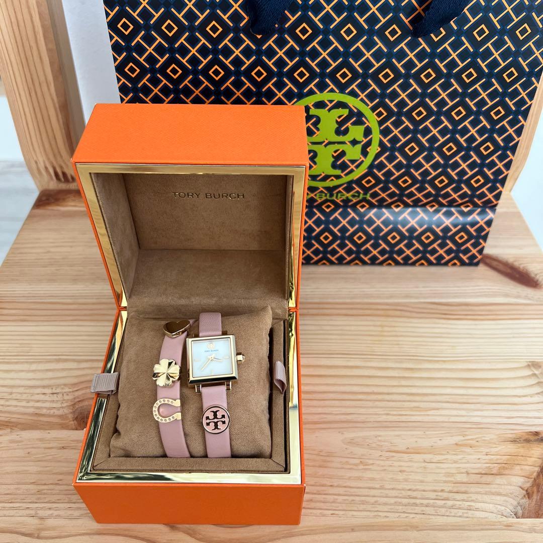 美品♡トリーバーチ(ショッパー、箱付き)