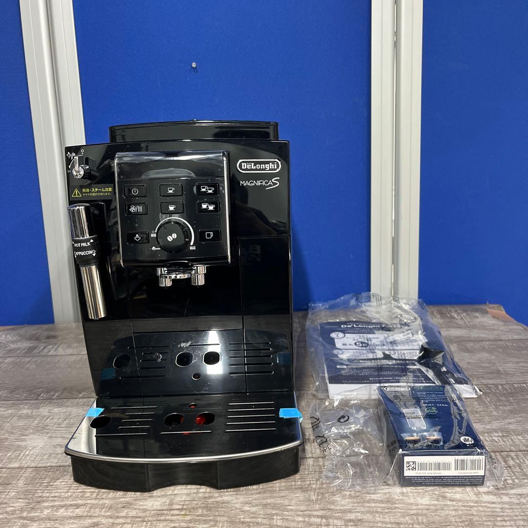 2回使用☆デロンギ マグニフィカS 全自動エスプレッソマシECAM23120BN
