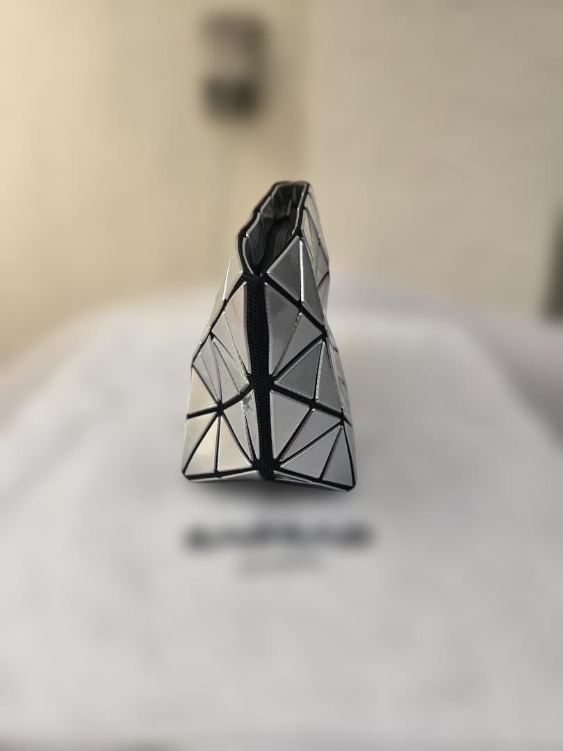 BAO BAO ISSEY MIYAKE シルバーポーチ - メルカリ