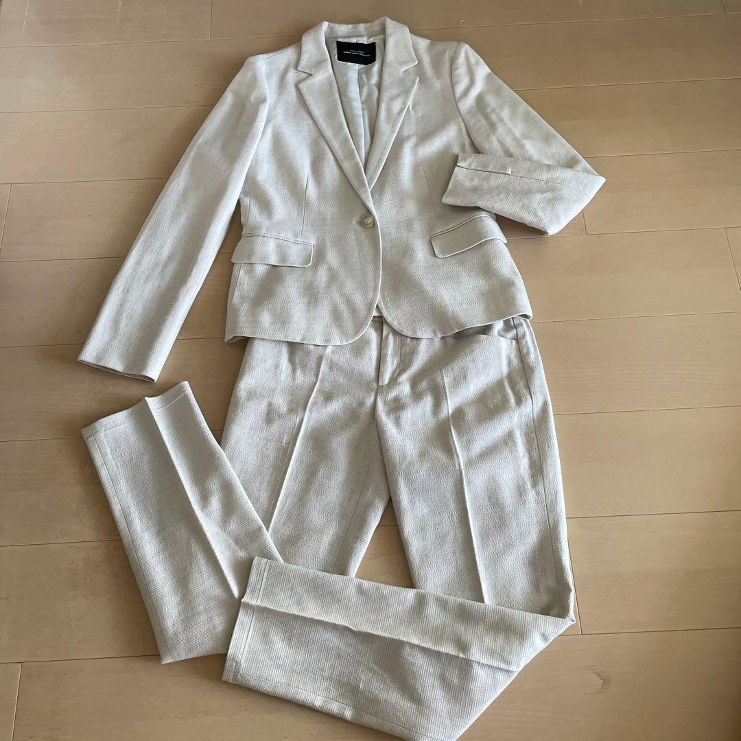 ユナイテッドアローズ　スーツ　パンツスーツ　入学式　入園式 新品・タグ付き】 ユナイテッドアローズ 2WAY ぺプラムブラウス