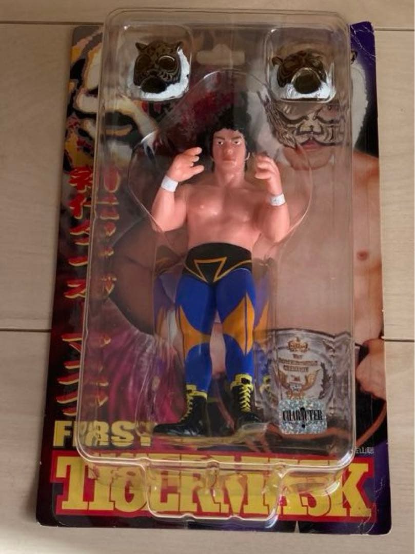 初代タイガーマスク（佐山サトル＋マスク2個）フィギュア