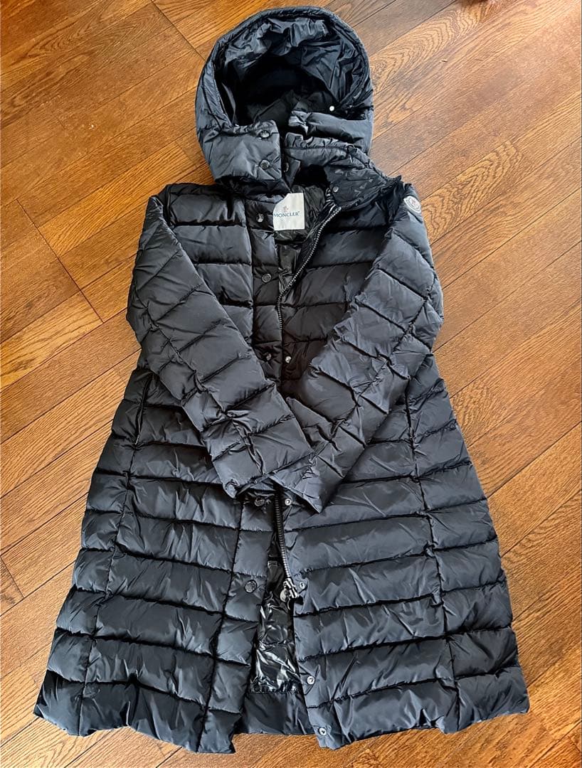 MONCLER アドクサ 1 ブラック ダウンコート フード付き