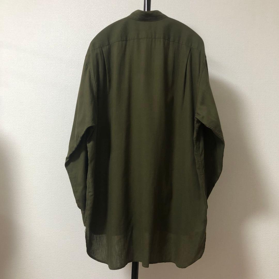 美品✨21ss サイズ3 コモリ プルオーバーシャツ ベタシャン カーキ