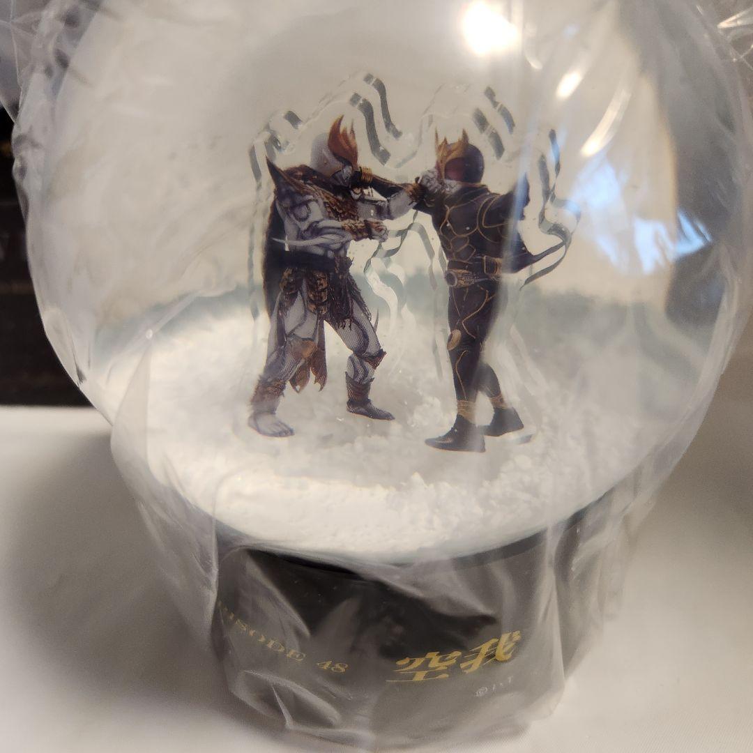 スノードーム】仮面ライダークウガ 25周年 スノードーム - メルカリ