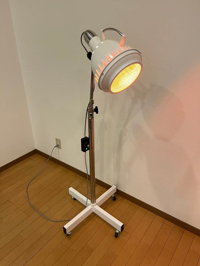 赤外線灯治療機　IR-2 アルファトロン