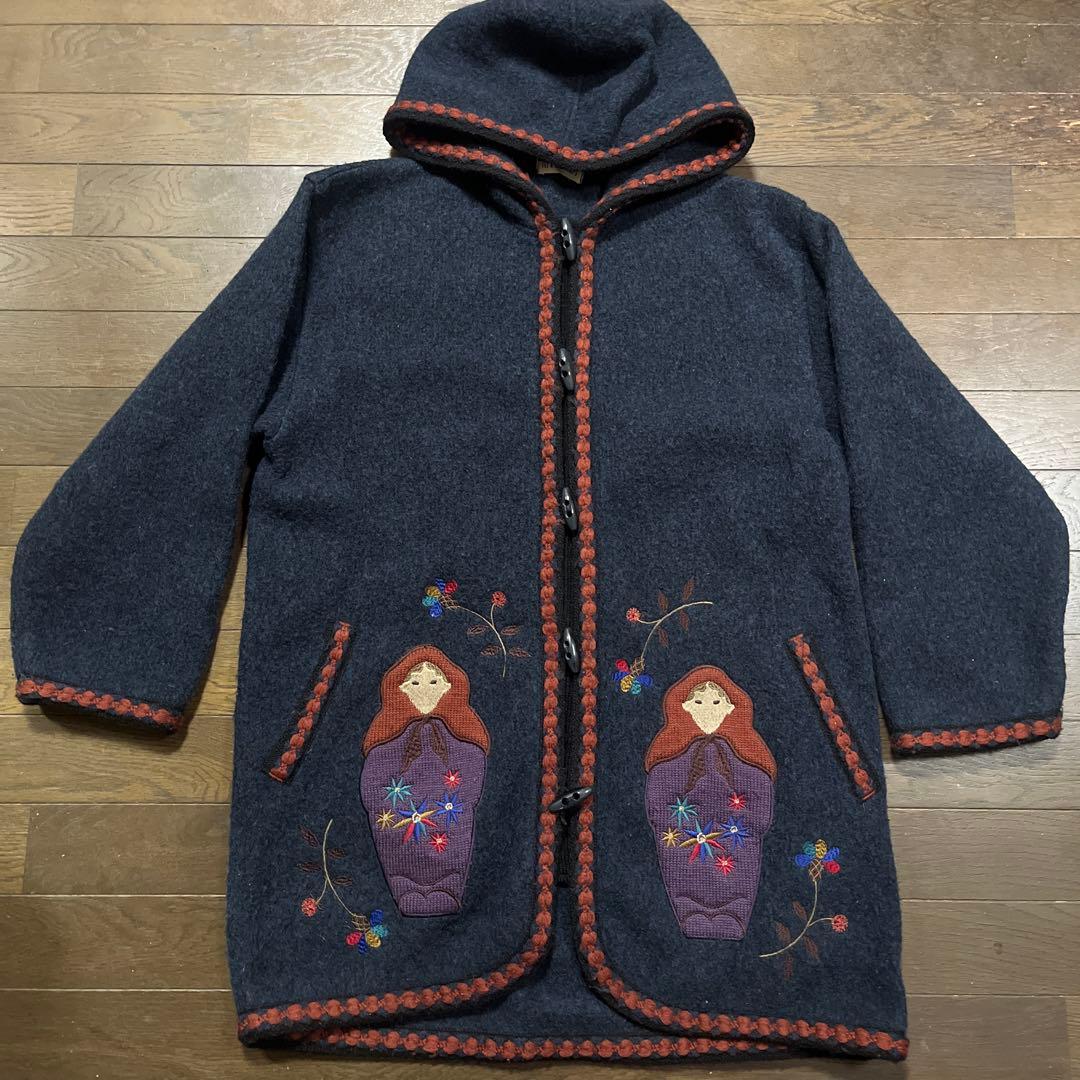 最終価格希少ILY a LONG TEMP刺繍パッチワークフード付woolコート コート 刺繍 ロング[品番：HHHW0004662]｜HUG.U（ハグユー）の