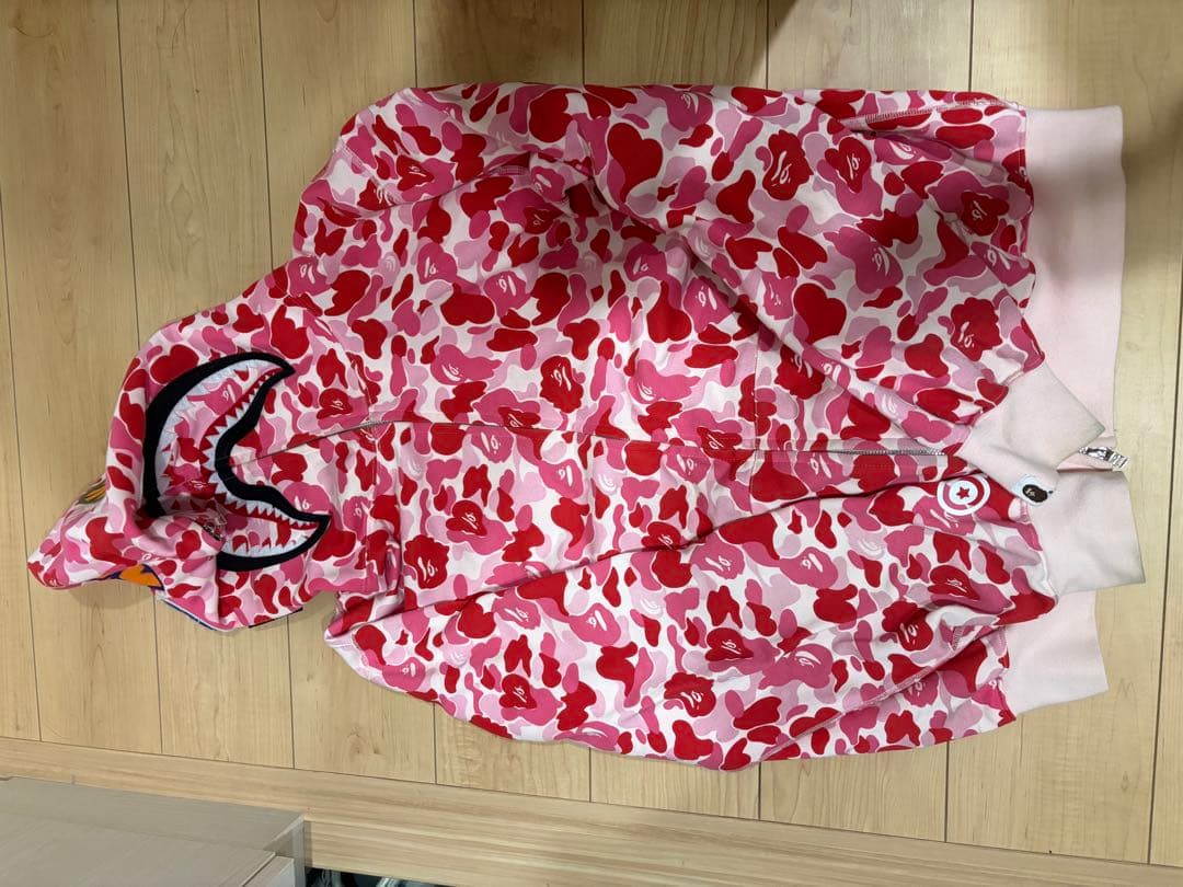 シャークパーカー A BATHING APE（アベイシングエイプ） シャークパーカー ワッペン