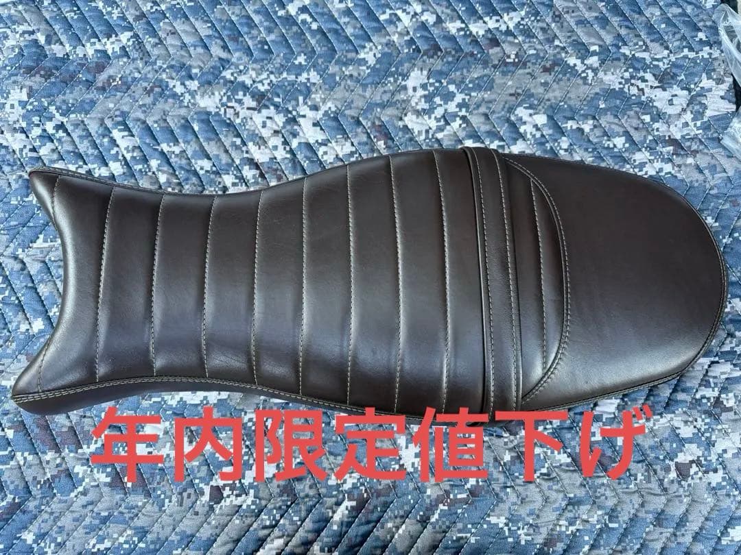 UNIT GARAGE製シート　 R nineTシリーズ用