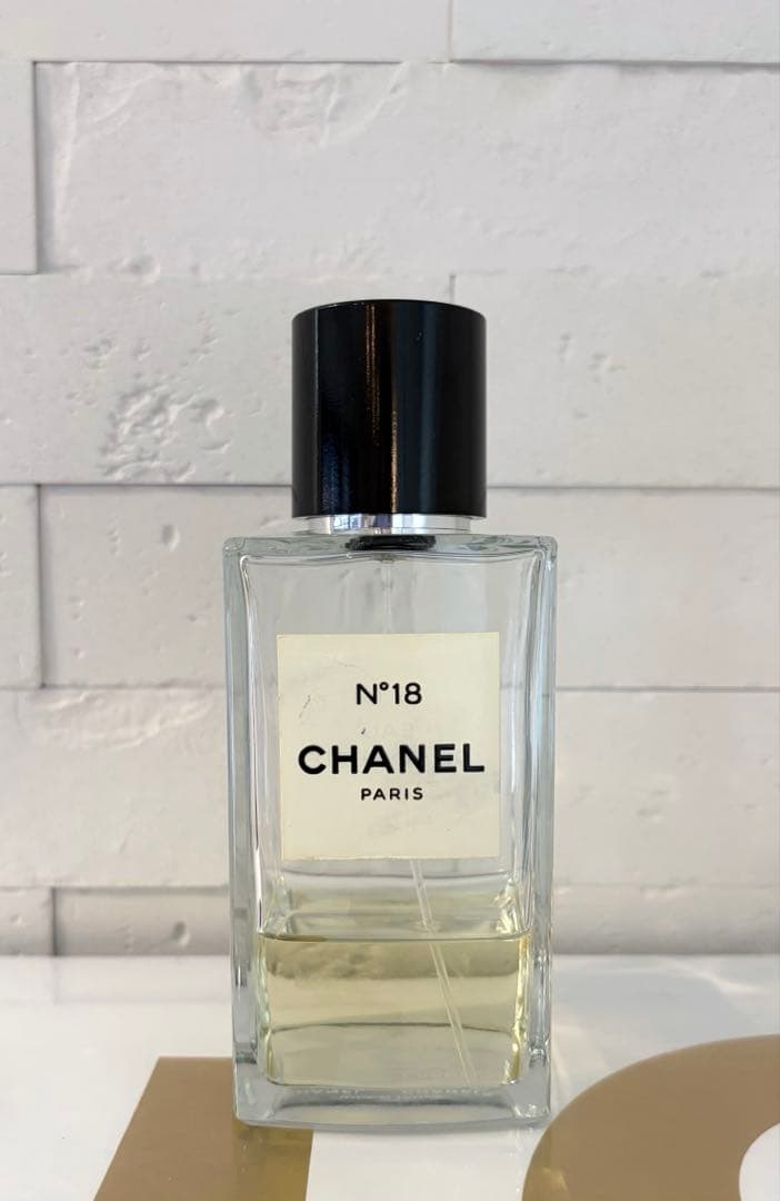CHANEL シャネル　レゼクスクルジフ　200ml No.18 オードトワレ