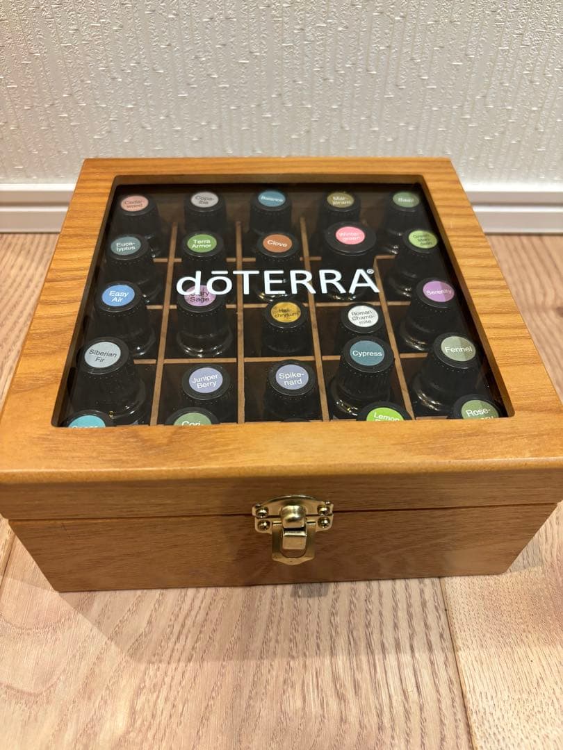 doTERRA エッセンシャルオイル収納ボックス 25本