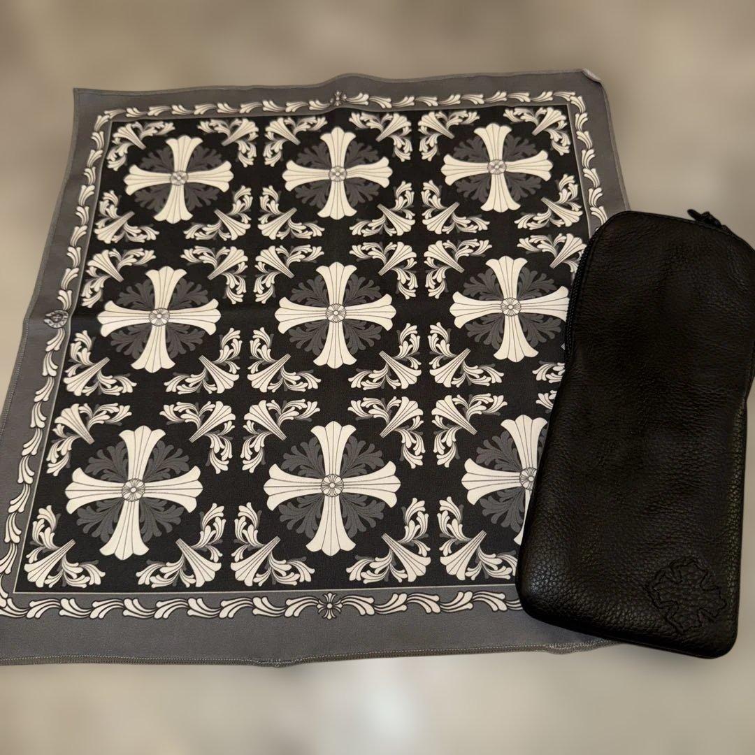 【新品未使用】クロムハーツ メガネ拭きとレザー眼鏡ケースセット