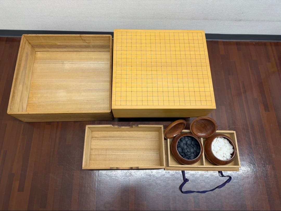 囲碁セット　碁盤　碁石　蛤碁石　那智黒 囲碁セット (碁盤 碁石) 本蛤 碁石 本那智黒 34号② - メルカリ