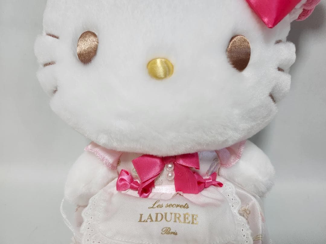 2022年40週スタッドレス レア ハローキティ LADUREE ラデュレ コラボ