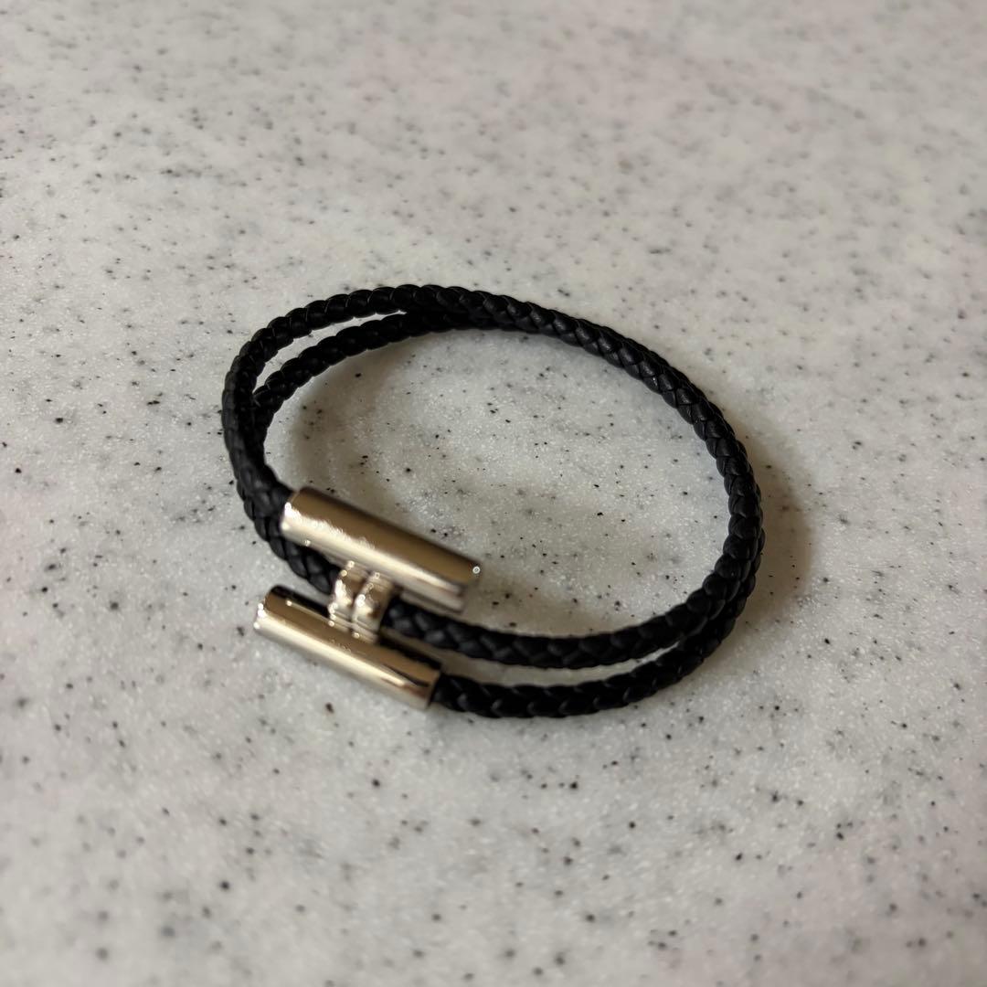 HERMES ブラックレザー 編み込みブレスレット
