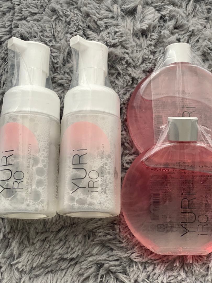 ユリイロナチュラルインティメイトウォッシュ 　　　　　ボディーオイル2セット