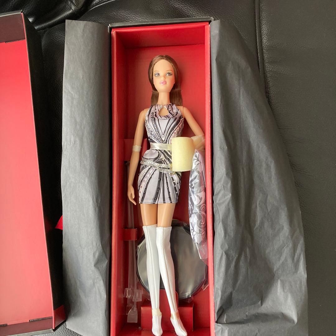 ヴィダルサスーンBarbie Year 1999 Valentine Special Edition 12 Inch Doll - Caucasian Model