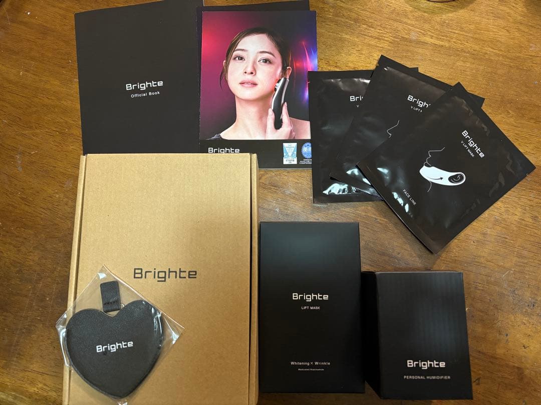 新品未開封 正規品 Brighte 美顔器 ELEKI LIFT シートマスク付
