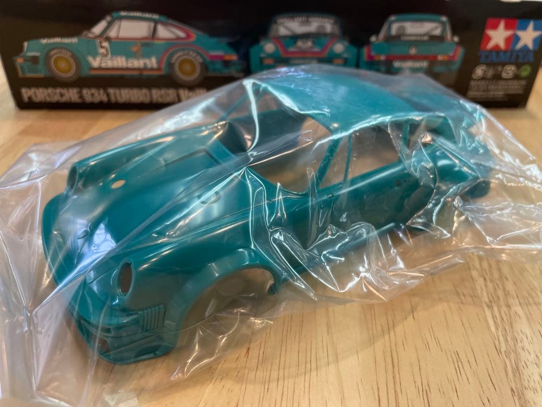 未組立】タミヤ 1/24 ポルシェ 934 ターボ RSR ヴァイラント - メルカリ