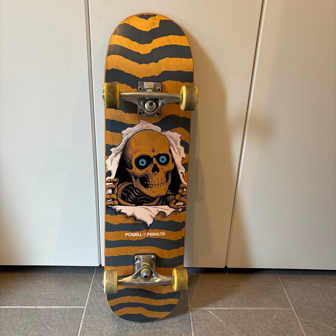 ★Fluffy★ 　Powell スケボーコンプリート 8inc スケート
