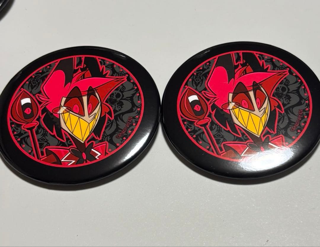 ハズビンホテル アラスター 缶バッジ 2個セット - メルカリ