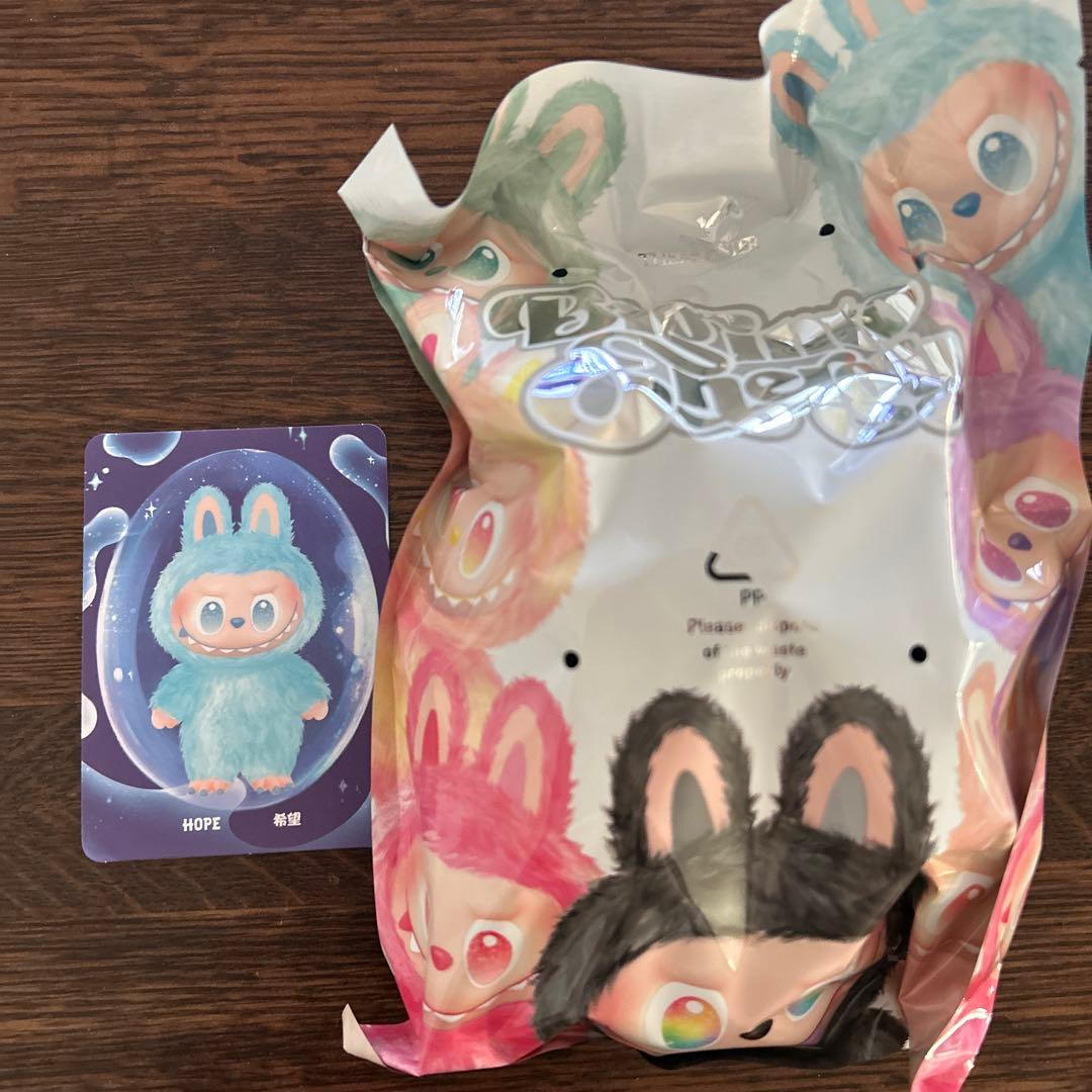 A*X様 LABUBU THE MONSTERS Big into Energy - メルカリ