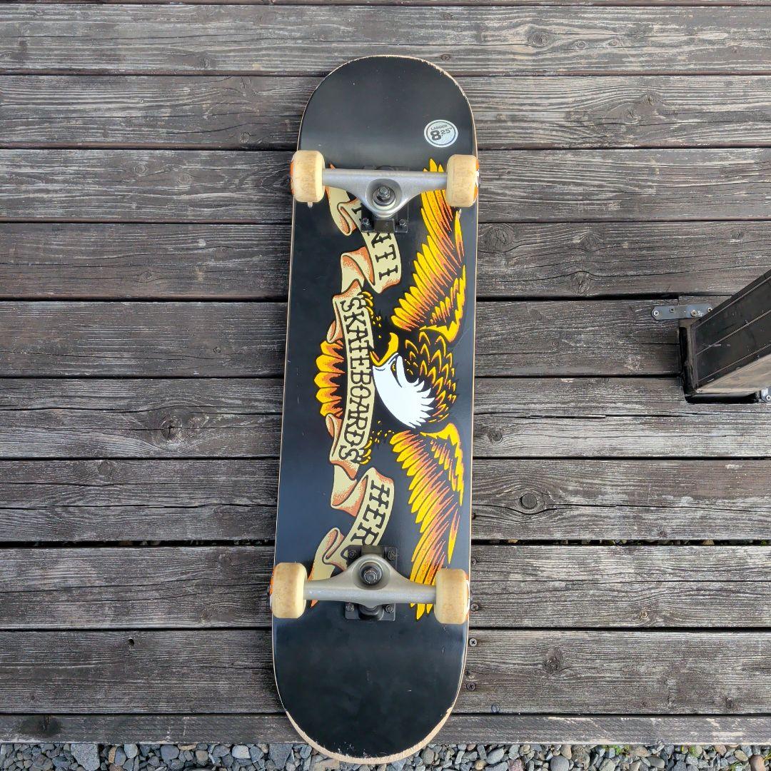 アンチヒーロー 8.25インチ コンプリートスケートボード Amazon | ANTIHERO アンタイヒーロー 【Classic Eagle XL Complete