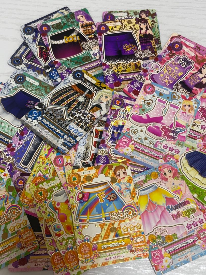 値下げ可⭕️アイカツカード グッズ まとめ売り おまけ付き - メルカリ