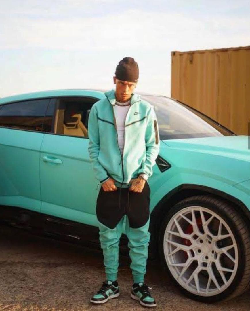 central cee着用 NIKE テックフリース ジャケット Sサイズ central cee着用 NIKE 紫テックフリース セットアップ L 正規品 - メルカリ