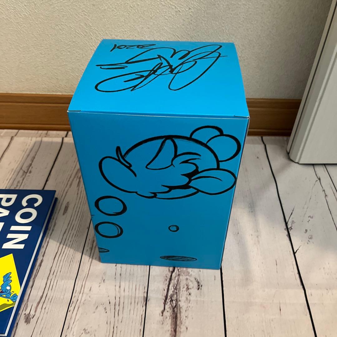 COIN PARKING DELIVERYフィギュア限定250 サイン本 - メルカリ