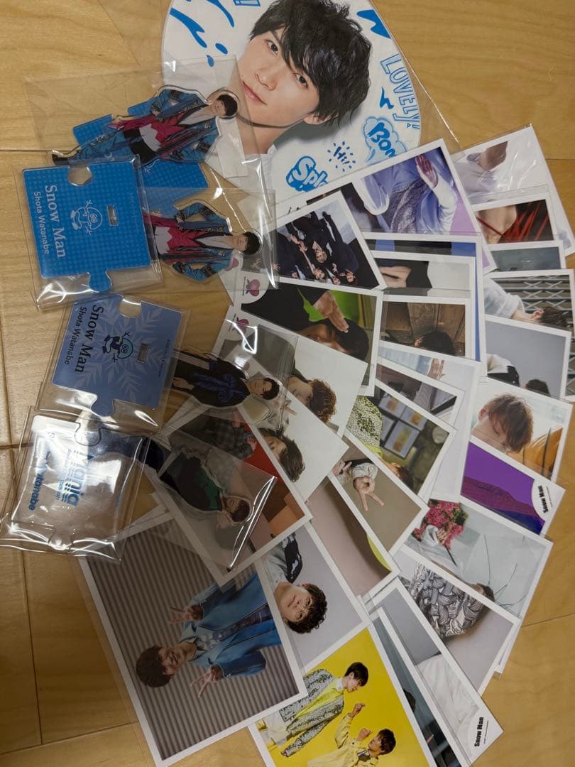 SnowMan 渡辺翔太 まとめ売り アクスタ、公式写真等 - メルカリ