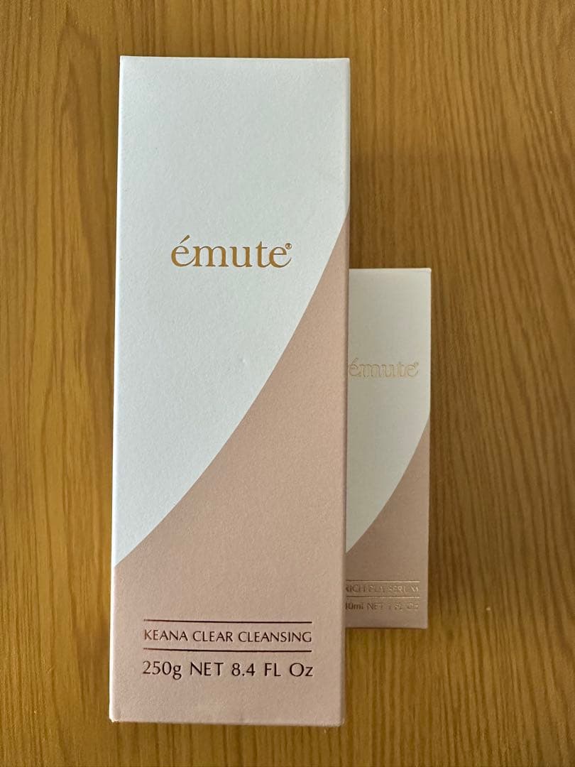 エミューテ クレンジング・美容液セット