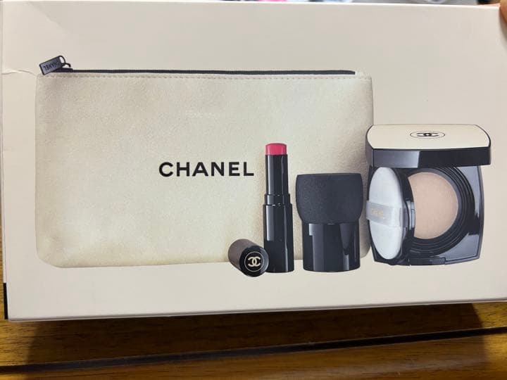 【新品未使用】CHANELポーチ付きコスメセット