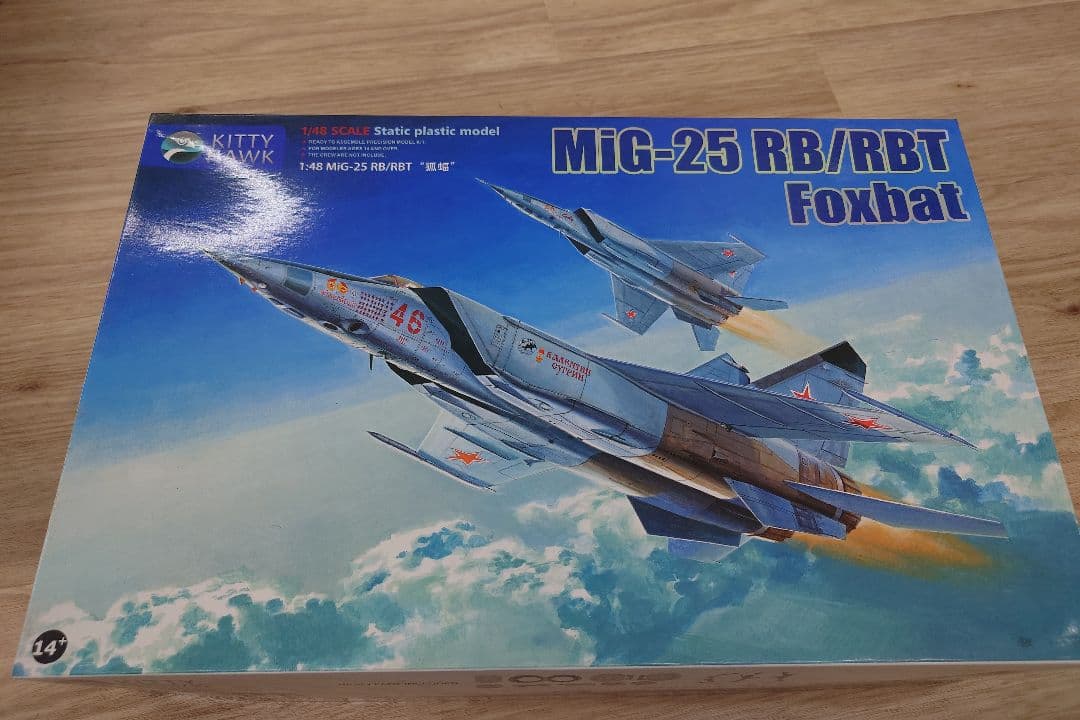 MiG-25 RB/RBT Foxbat 1/48 スケール Amazon | Kitty Hawk KH80113 1:48 MiG-25 RB/RBS Foxbat スタティック
