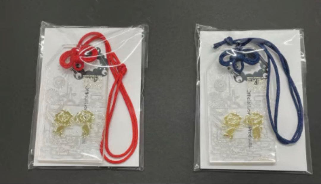 【限定品】ミャクミャクアクリルお守り（箔押し）赤　紺の2点セット