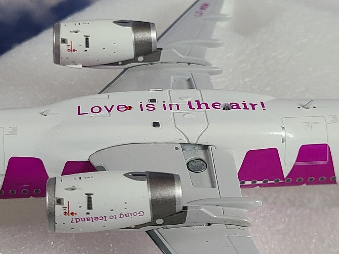 専用品 A320-200 WOW航空 LZ-WOW 1/200 新品・未使用品 - メルカリ