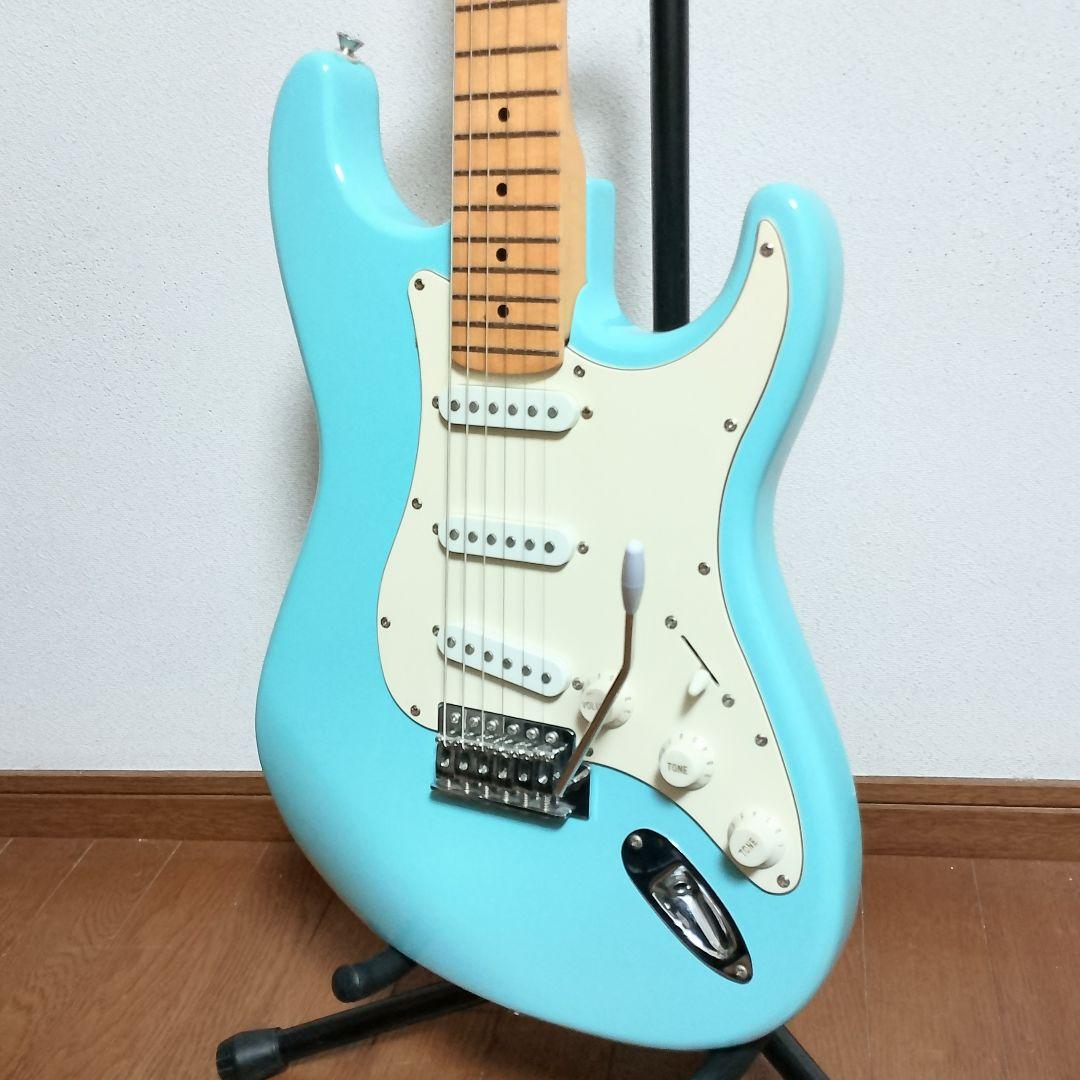 BUSKER’S　ストラトキャスタータイプ　エレキギター　ソニックブルー