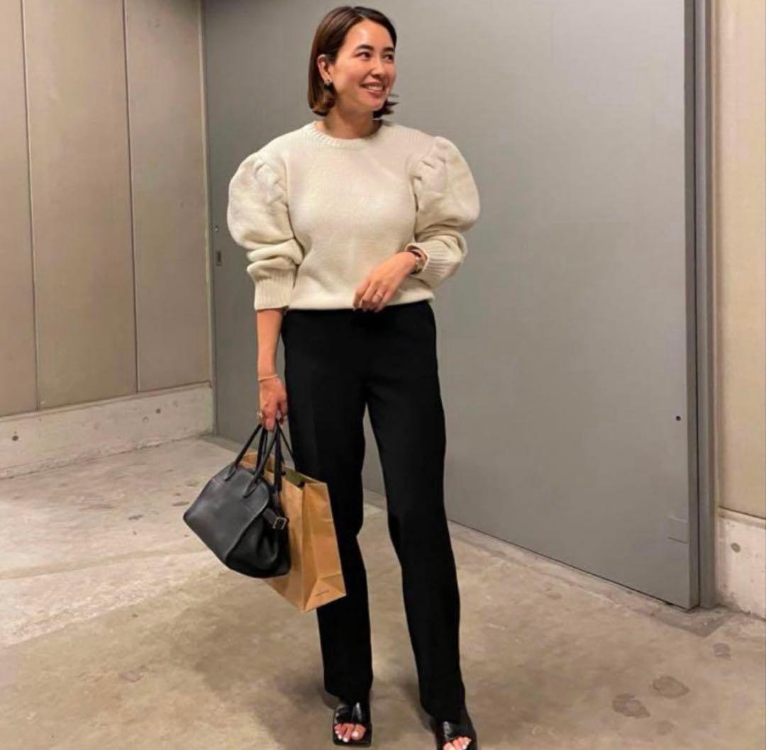 ohga オフホワイト　パフスリーブニット